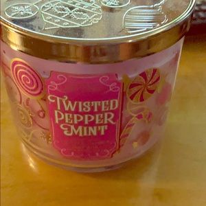 Rand new twisted peppermint candle